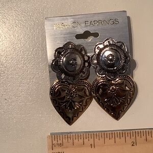 Women’s metal earrings